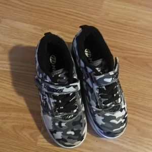 Boys heeleys shoes